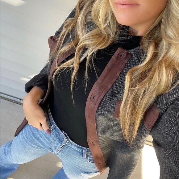 Shacket - Picture 2 of 2